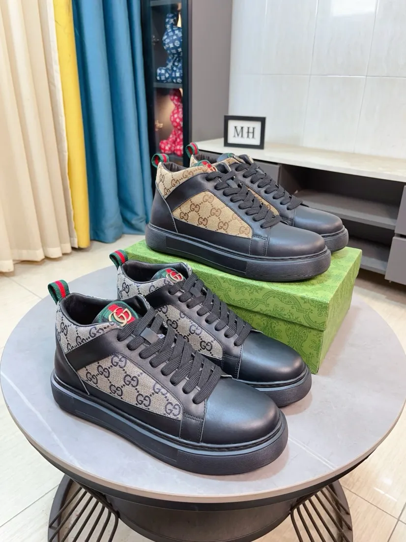 Men's shoes 💰458🌸🌸[GUCCI] Gucci's new spring and summer slip-on loafers with cartoon characters, Fendi F's low-top trendy men's shoes, 😈The upper is made of Italian 🇮🇹 imported sheep suede with Lafayette embroidered leather, full pigskin lining, original rubber non-slip outsole! The style is high-profile and elegant, and the upper is versatile and fashionable. 🇱🇾🇱🇾A large number of ready-made and reposted pictures will be sold! 38-44,